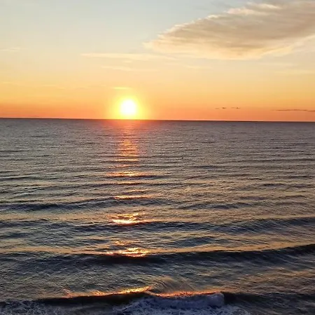 Sunset At Front - En La Playa Piso Privado Homestay *