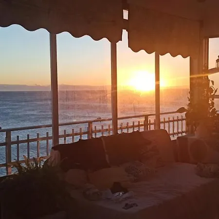 Homestay Sunset At Front - En La Playa Piso Privado *