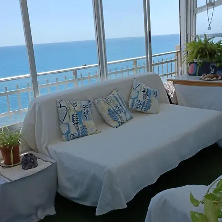 Sunset At Front - En La Playa Piso Privado Homestay *